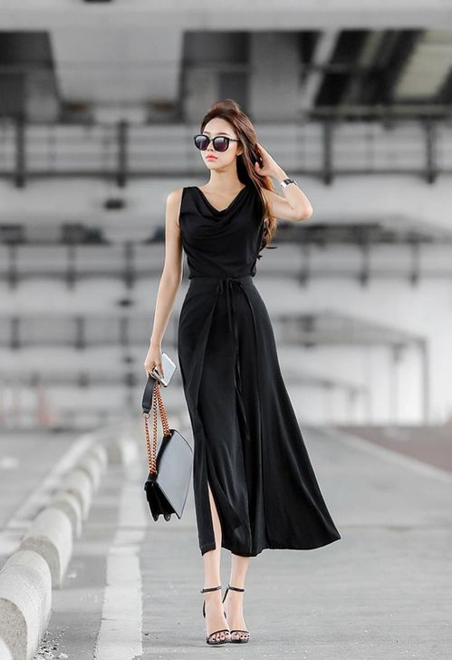 小姐姐氣質(zhì)優(yōu)雅,風韻十足,展現(xiàn)十足女人味